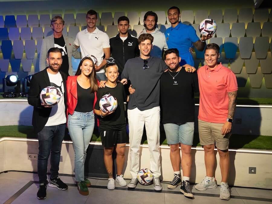 Semra, Ruben Martin, Paloma Freestyle and other footballers and influencers with the brand new PUMA Órbita football